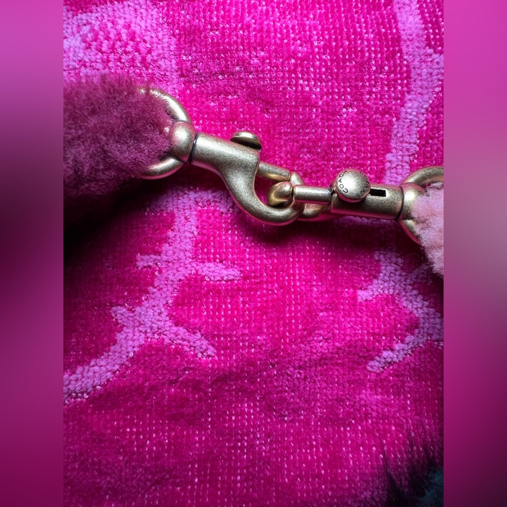 Coach Shearling Chain - Picture 3 of 5